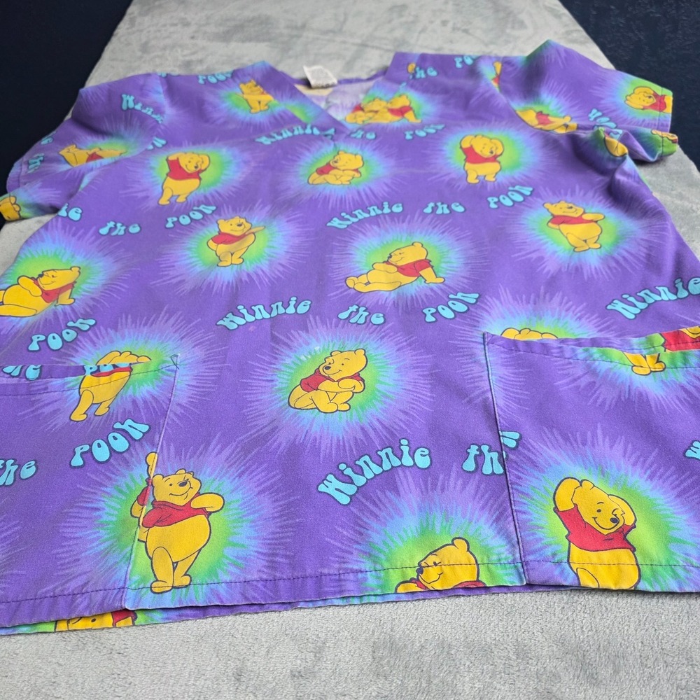 Vtg Disney Winnie the Pooh Scrub Top Purple Tie-Dye Burst Print Sz LG Pockets